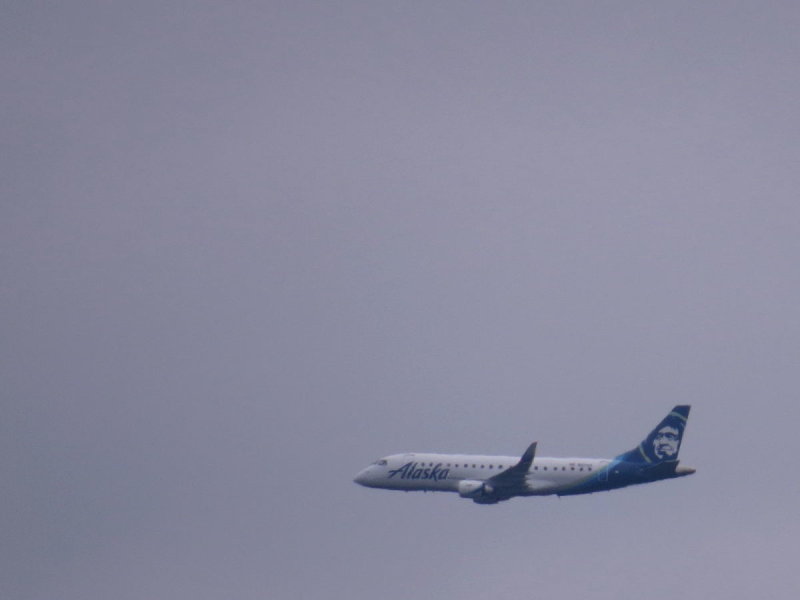 Alaska Airlines 737 flyby
