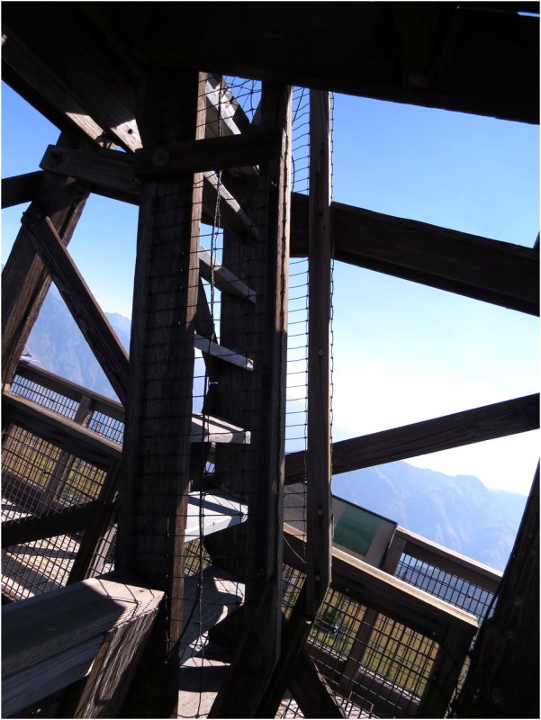 3 flights of ladders to final observation deck