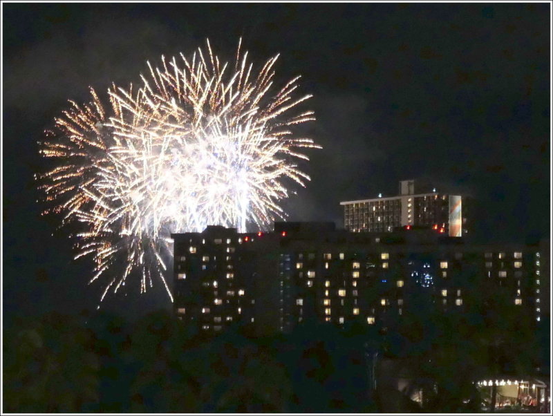 0325B-Lu - Fireworks!  Congratulations, Holley & Brian!