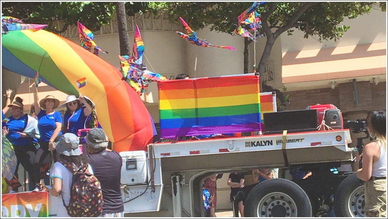 0401N-Ph - Pride parade