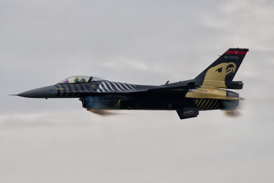 F-16