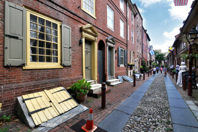 39 Elfreth's Alley Street  Philadelphia MRC@2019.jpg