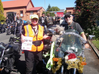 201128 Nelson Toy Run 006.jpg