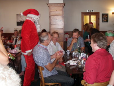 201219 Nelson Ulysses Xmas dinner 044.JPG