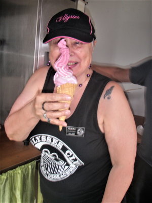 220227 Branch BBQ with icecreams creations 06.jpg