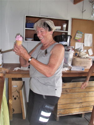 220227 Branch BBQ with icecreams creations 17.jpg