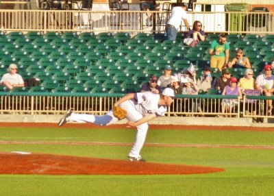 Crushers_ball_game_22_640x457.jpg