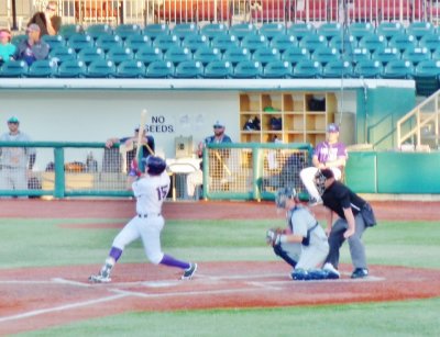 Crushers_ball_game_29_640x491.jpg