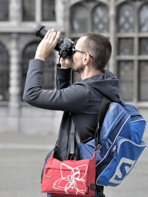 Zooming tourist