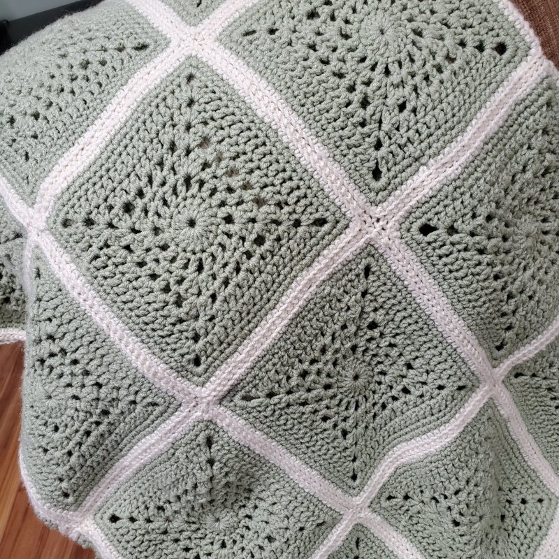 Circle in a Square Afghan