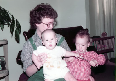 1983 10 Marti, Melissa and Elizabeth Asher 01.jpg