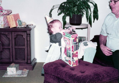1983 11 06 Elizabeth Asher and Glen Asher at Elizabeth's 2nd birthday 01.jpg