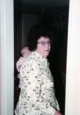 1983 11 06 Elsie Peugh at Elizabeth's 2nd birthday 01.jpg