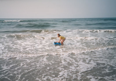 1987 08 15-19 Elizabeth Asher at Sunset Beach 02.jpg