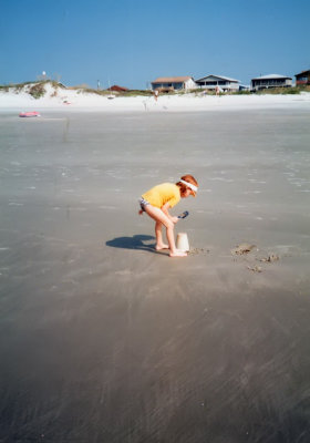 1987 08 15-19 Elizabeth Asher at Sunset Beach 03.jpg