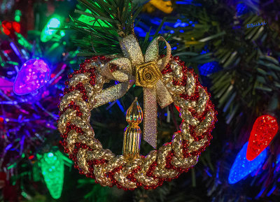Wreath Ornament 1990s