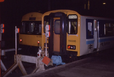 150258 and 101307 at Edinburgh Waverley Station.