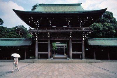 JP075-Meiji-Shrine-1997-Dimage16bit-scan2021_edit.jpg