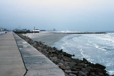 TX004-Galveston-1989-Dimage16bit-scan2021_edit.jpg