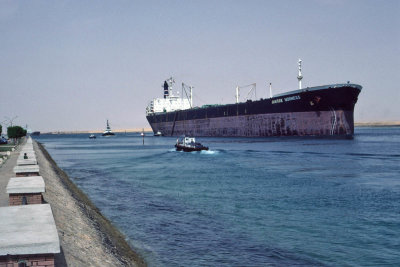 EG407-Suez-1990-Dimage16bit-scan2021_edit.jpg