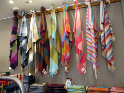 BEAUTIFUL WOVEN SCARFS