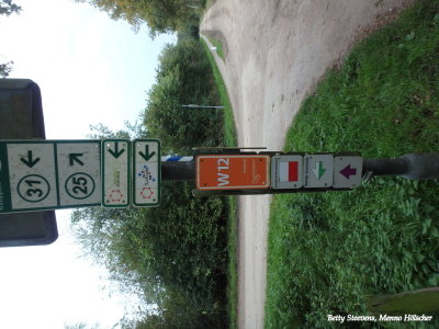 Wegwijzers - Signpost for walkers and cyclists
