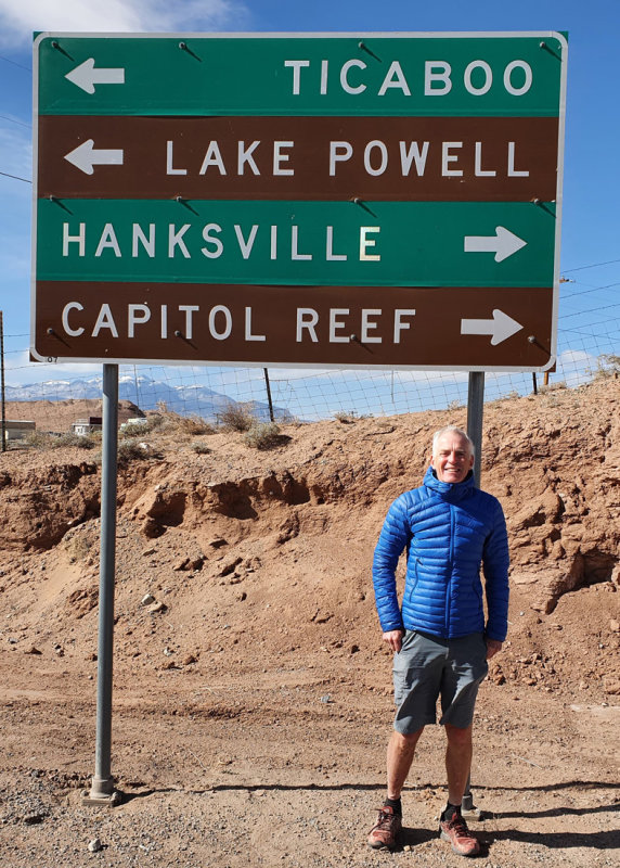 Hanksville is at the crossroads to Lake Powell and other parks such as Capital Reef