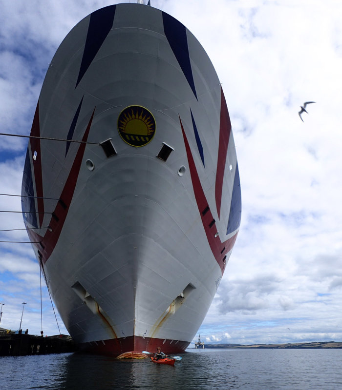 July22 Cromarty Firth kayak amongst rigs and a cruise liner!