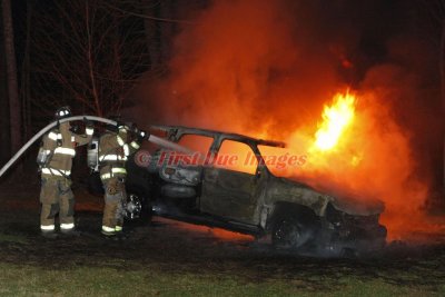 Quinebaug CT - Vehicle fire; 18 Hagstrom Rd. - November 26, 2019