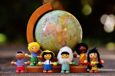 6 - different nationalities dolls b.jpg