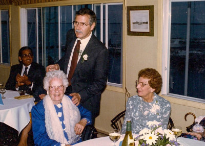 1985-06-29 Dad Grammy Nanna MLR2020.jpg