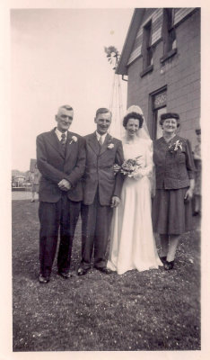 Jack Vipond's wedding with Susie and Emerson MLR2020.jpg