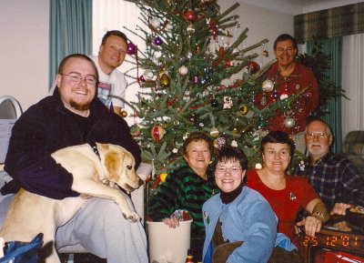 2001-12-25 Sandy's family MLR2020.jpg