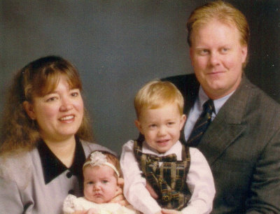 Sandy's daughter and grandchildren MLR2020.jpg