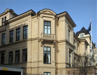 kvarteret Eken 9 

Villagatan 3

byggr: 1878 - 79

arkitekt: Axel & Hjalmar Kumlien


[sedan 1973 Kungliga Vitterhetsakademien]
