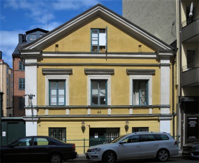 Surbrunnsgatan 44

byggr: 1865

arkitekt: Carl Nestor Sderberg 