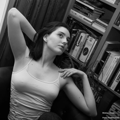 Céline - In the library / Dans la bibliothèque