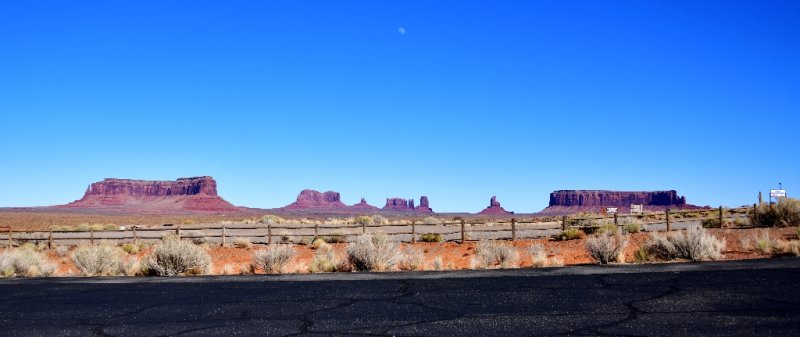 Eagle Mesa, Brighams Tomb, Saddleback, King on his Throne, Stagecoach, Castle Rock, Big Indian, Sentinel Mesa, Monument Valley  
