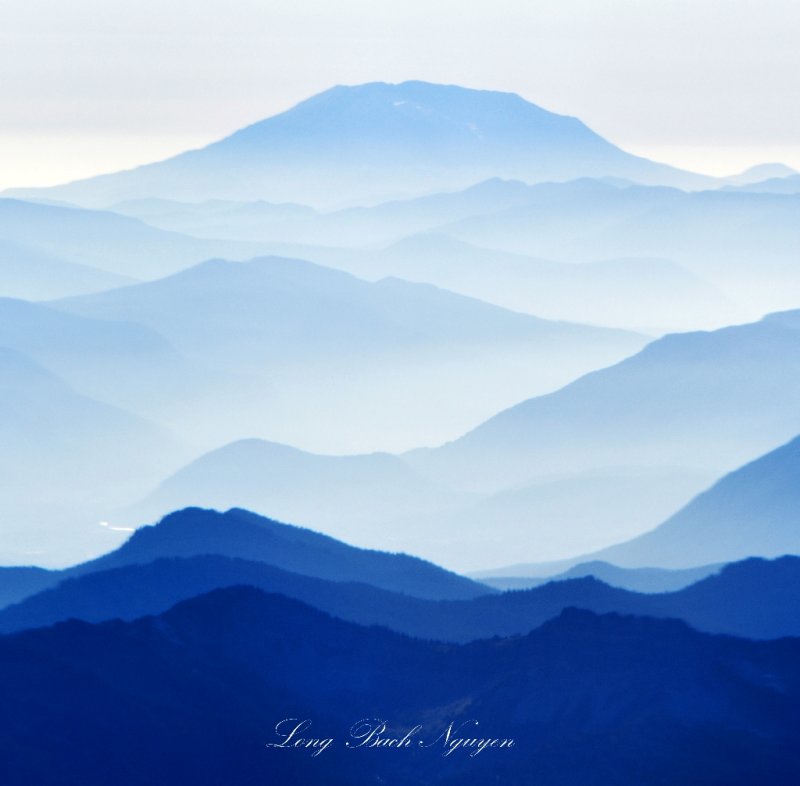 Mt St Helens in different blue shades, Cascade Mountains, Washington 301a 