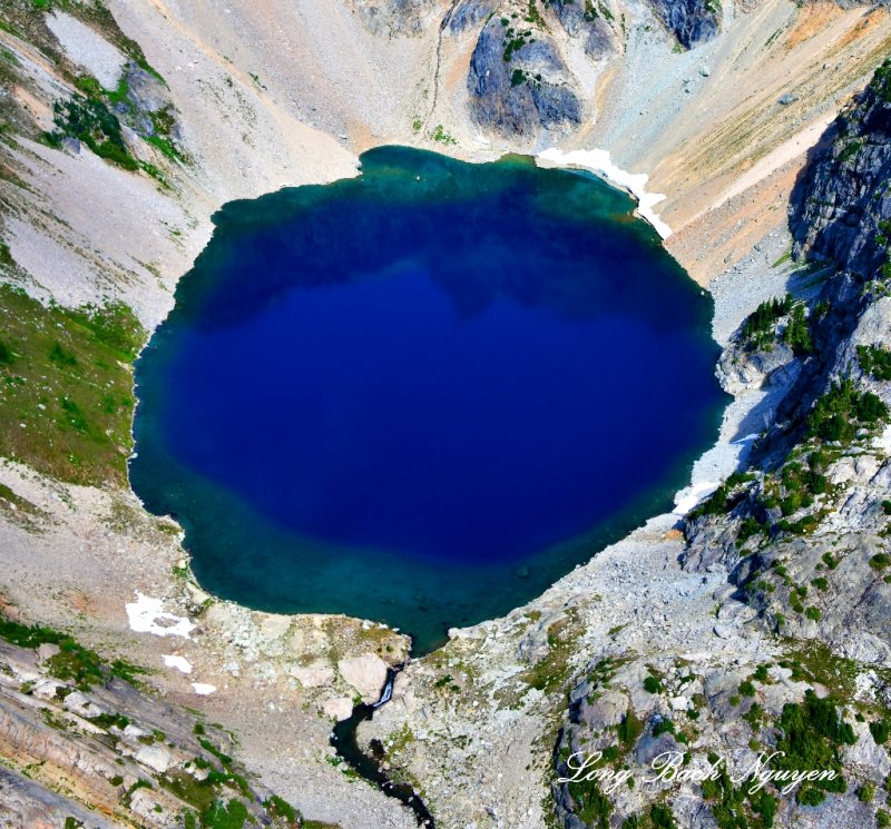 Venus Lake of Mount Daniel, Cascade Mountains, Wasbington 415