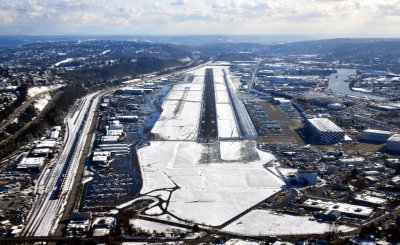 High Final to runway 14R at Boeing Field, KBFI, Seattle, Washington 451  