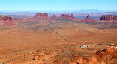 Eagle Mesa, Brighams Tomb, Saddleback, King on his Throne, Stagecoach, Castle Rock, Monument Valley Utah 1051