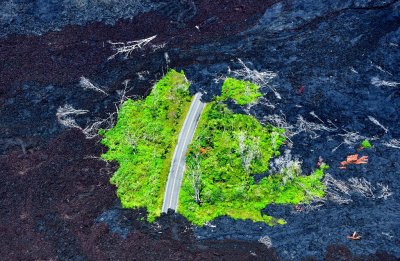 Road to Nowhere on new lava flow Big Island, Hawaii 1097 