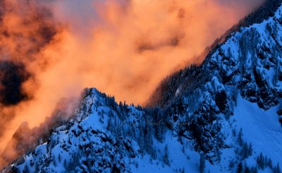 Burning sunset on Garfield Mountain in Cascade Mountains, Washington 764a  