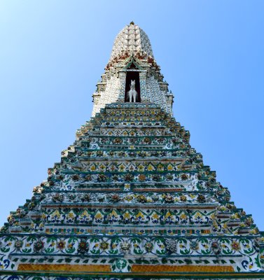 Wat Arun Ratchawararam Ratchawaramahawihan or Temple of Dawn, Bangkok Thailand 415