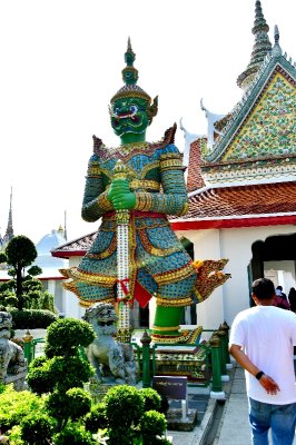 Gaint green Tasakantha (or Ravana) , Wat Arun, Temple of the Dawn, Bangkok, Thailand 517