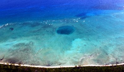 Blue hole Andros Barrier Reef, Tongue of the Ocean, The Bahamas 359 