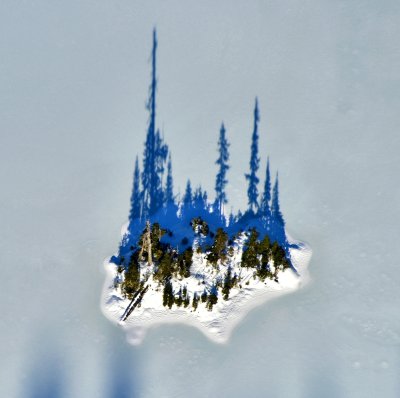 Island in frozen Lake Dorothy, Cascade Mountains, Washington State 165  