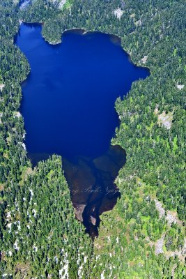 Snoqualmie Lake, Cascade Mountains, Washington 534  