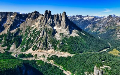 North Cascades Highway,  Liberty Bell Mountain, Washington Pass, Cutthroat Peak, Whistler Mountain, Cascade Mountains, Wash 